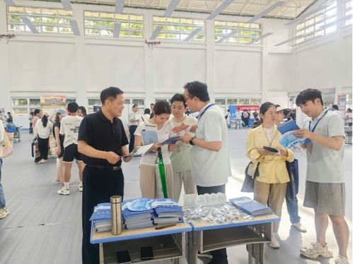 蚌埠學(xué)院2025年線下進(jìn)中學(xué)系列志愿填報咨詢服務(wù)活動圓滿收官